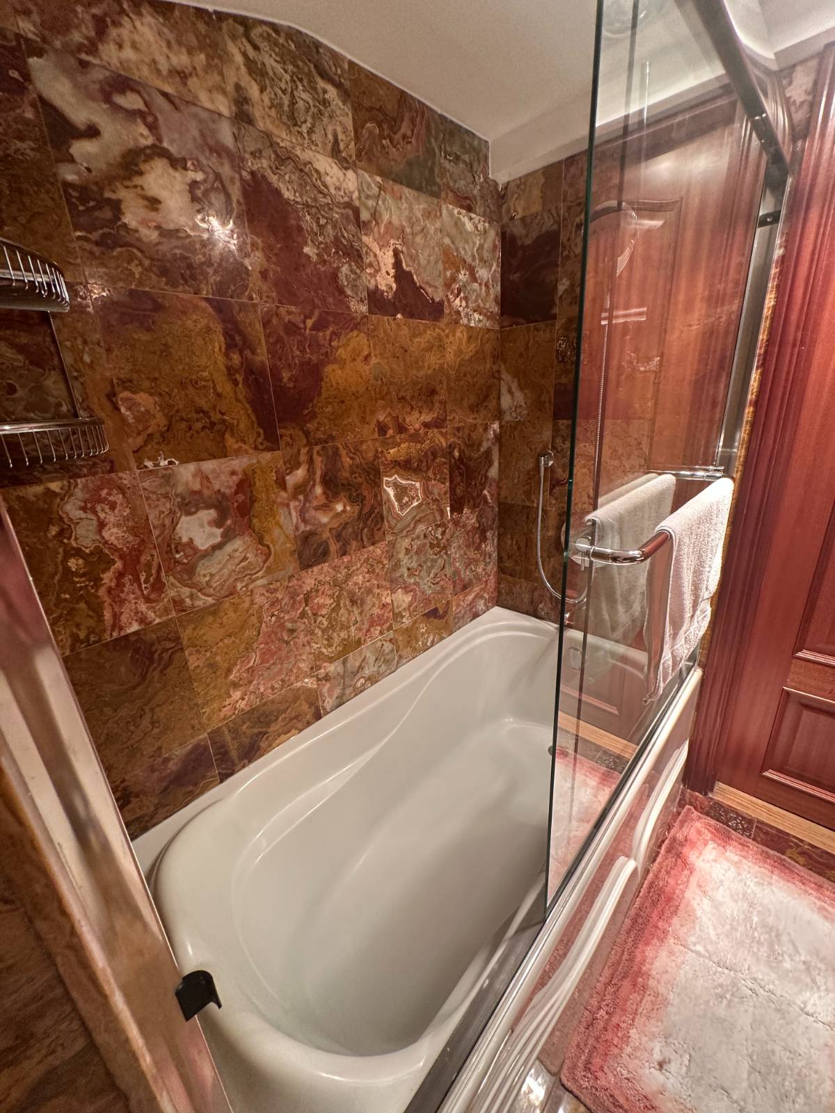 #33 photo, 63 Gateway Dr, Staten Island , NY 10304