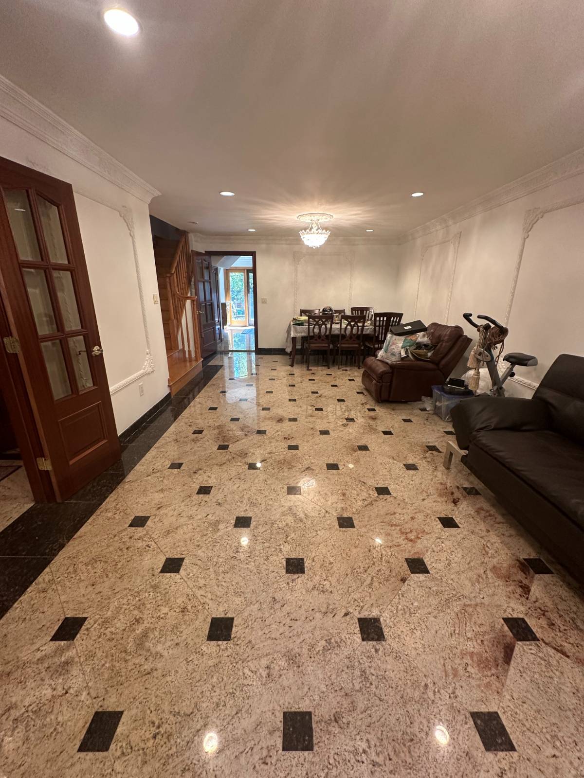 #6 photo, 63 Gateway Dr, Staten Island , NY 10304