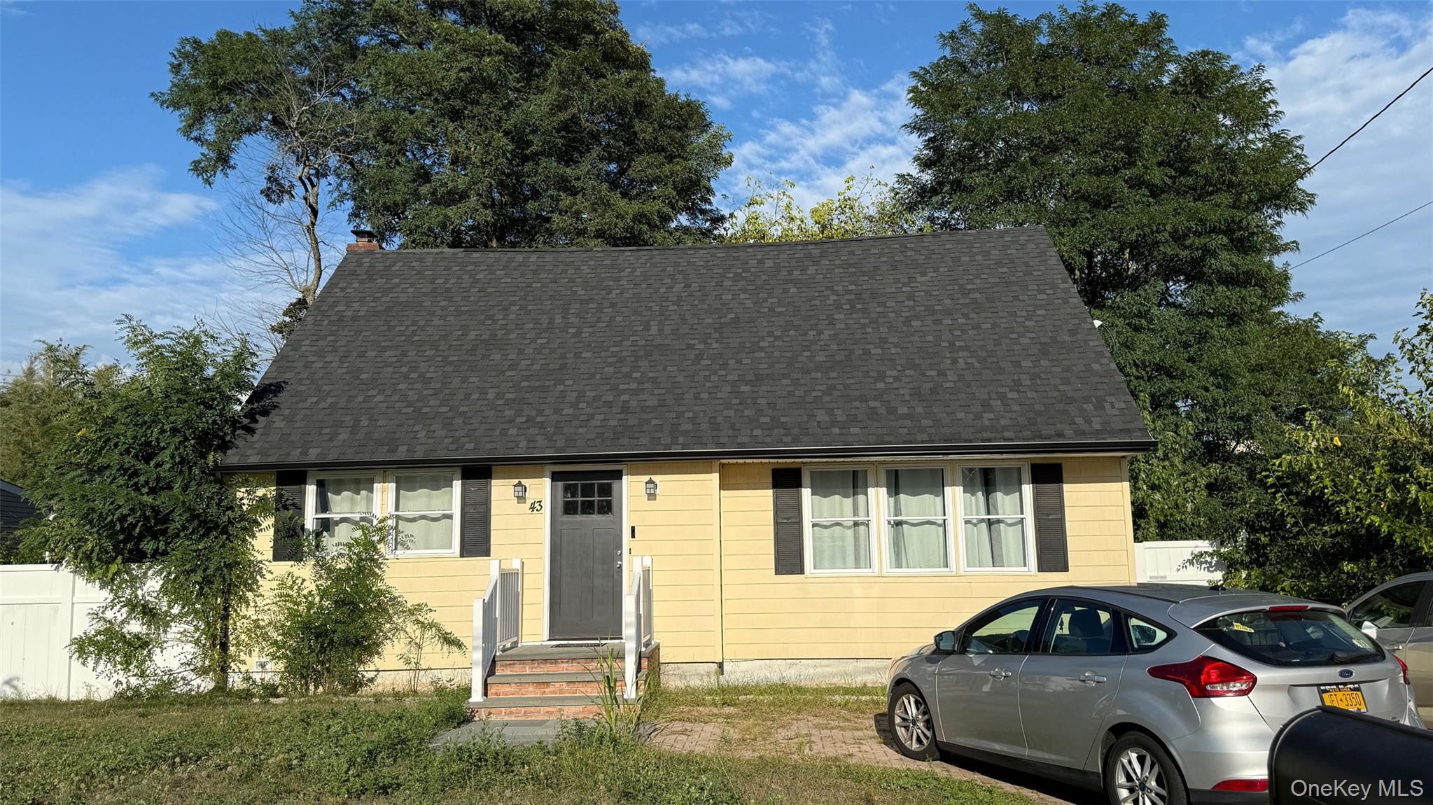 #2 photo, 43 Lakewood Avenue, Lake Ronkonkoma , NY 11779