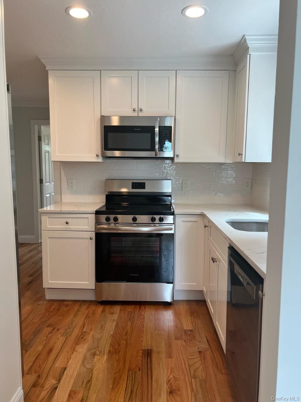 #9 photo, 43 Lakewood Avenue, Lake Ronkonkoma , NY 11779