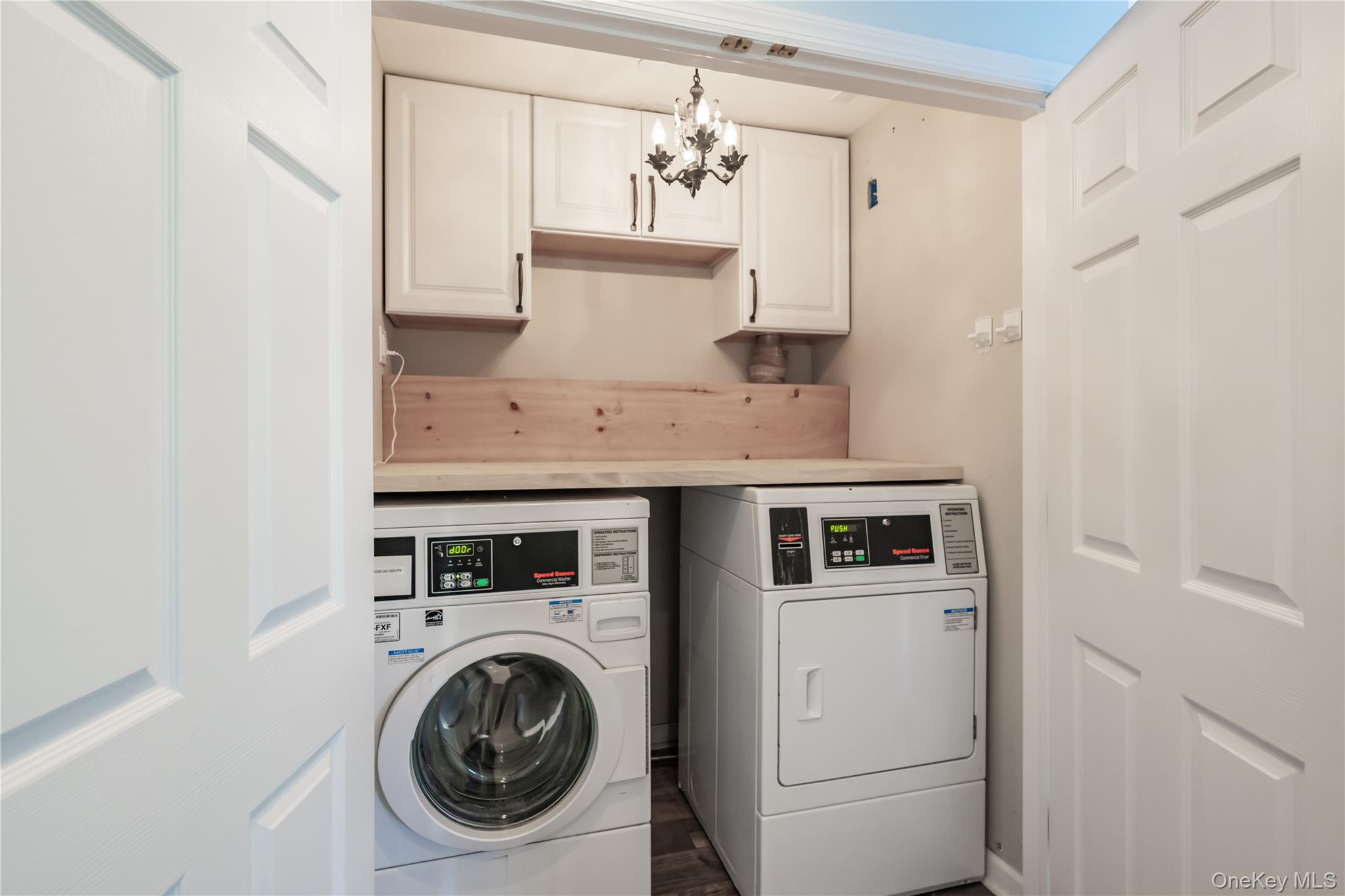 #15 photo, 869 Beach Street, サフォーク郡 Lindenhurst , NY 11757