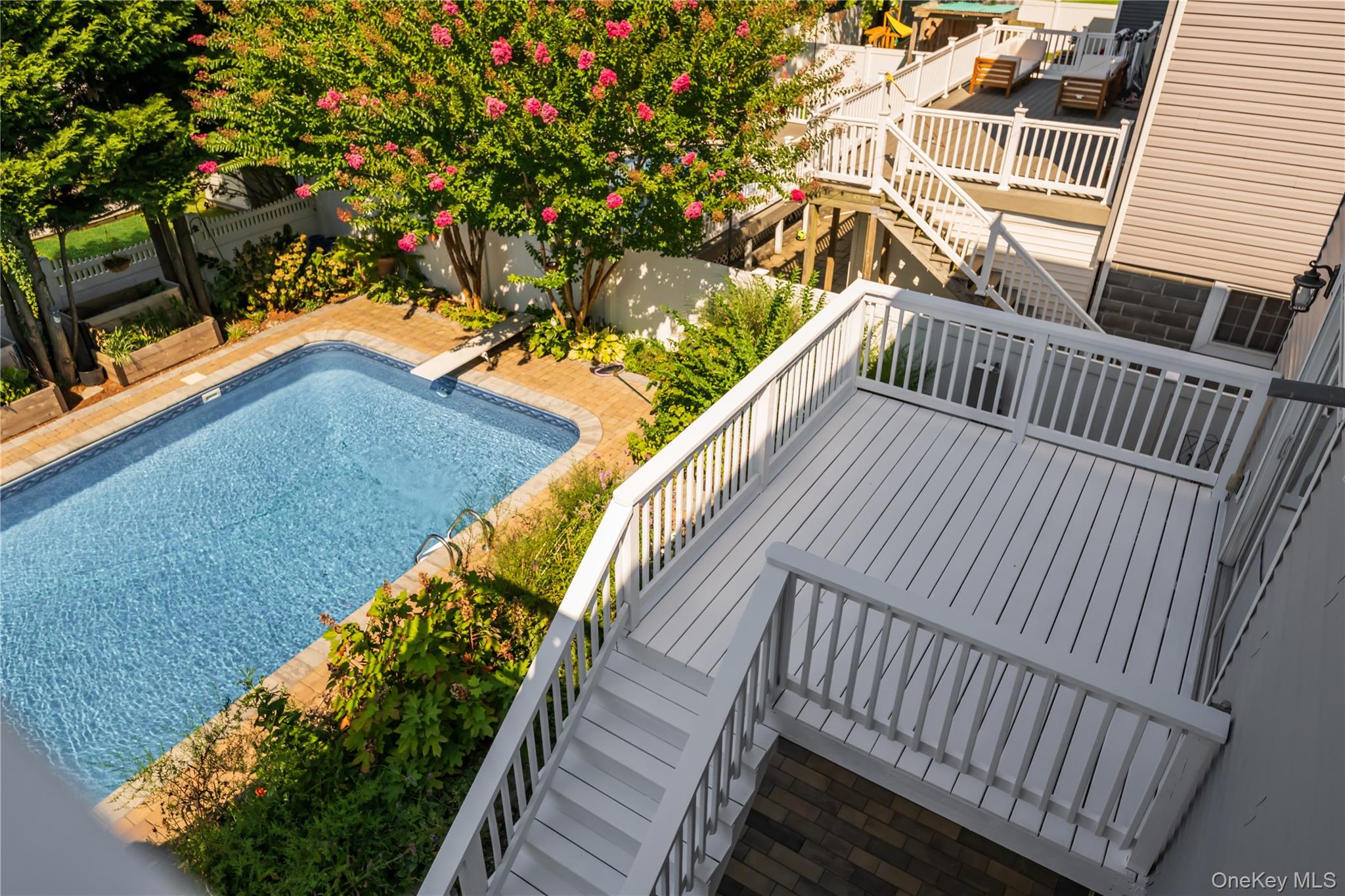 #18 photo, 869 Beach Street, サフォーク郡 Lindenhurst , NY 11757