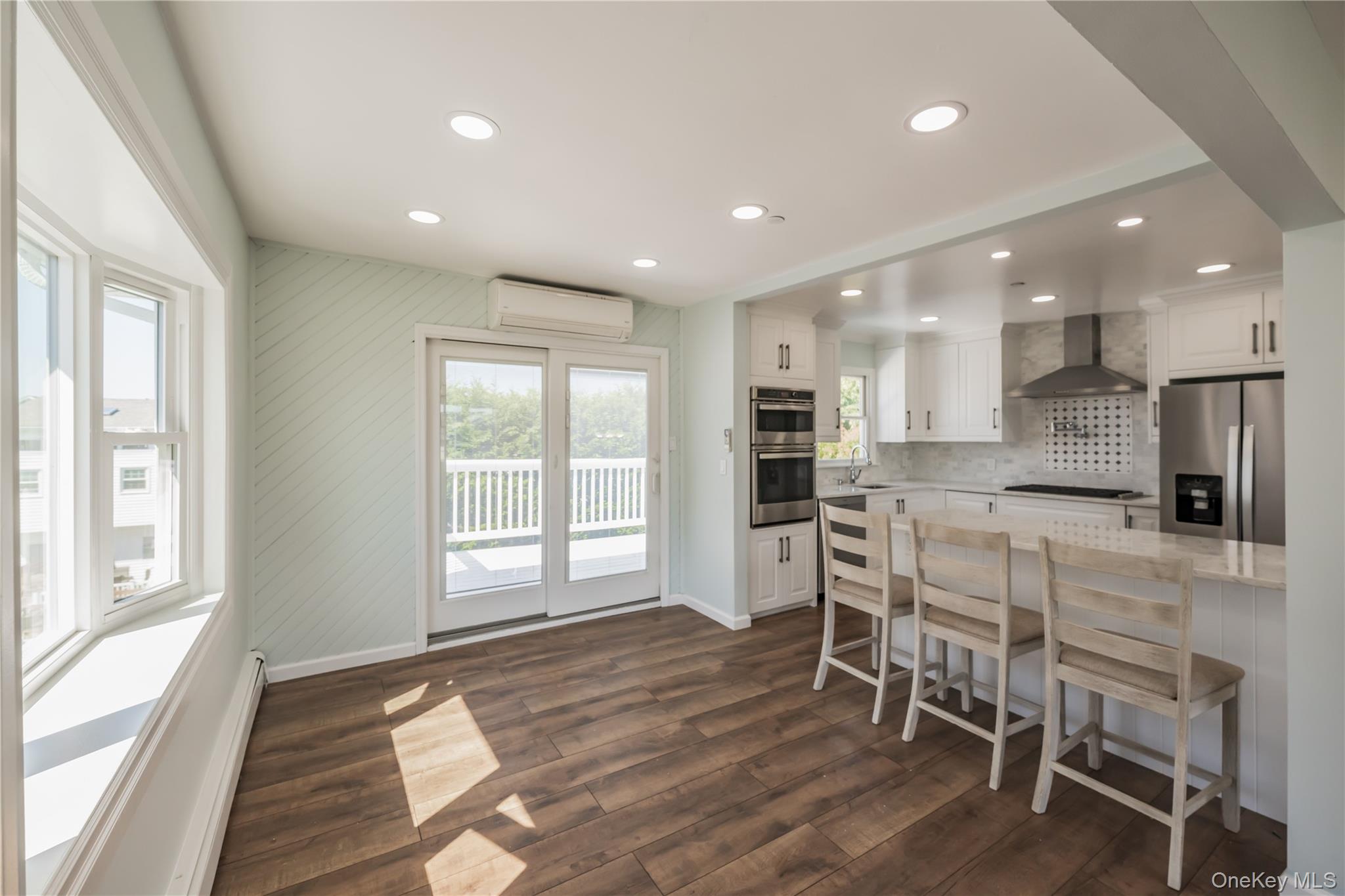 #4 photo, 869 Beach Street, サフォーク郡 Lindenhurst , NY 11757