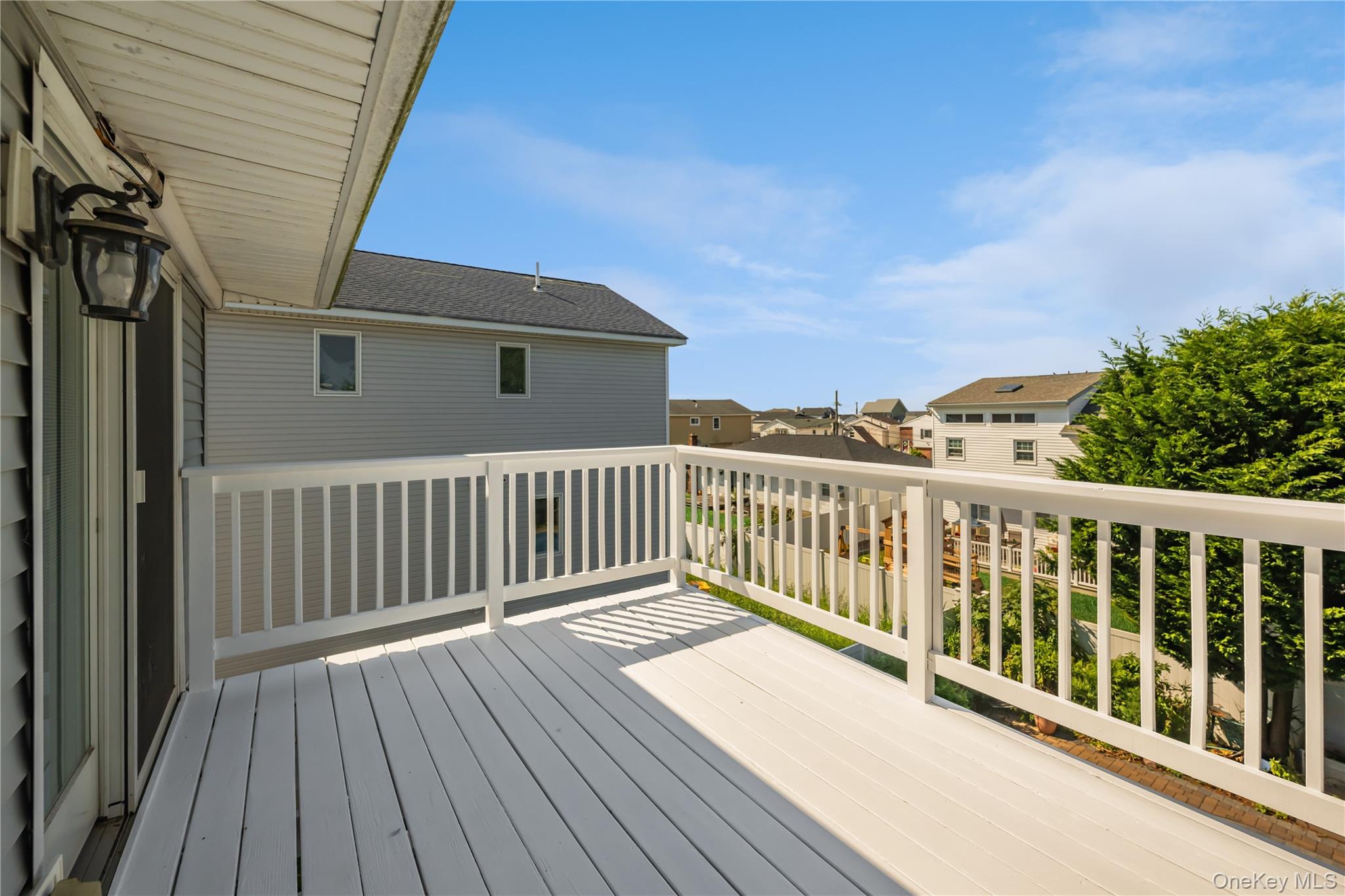 #5 photo, 869 Beach Street, サフォーク郡 Lindenhurst , NY 11757