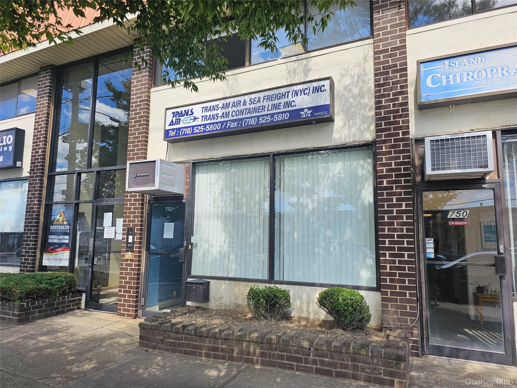 #2 photo, 752 Hempstead Turnpike, Franklin Square , NY 11010