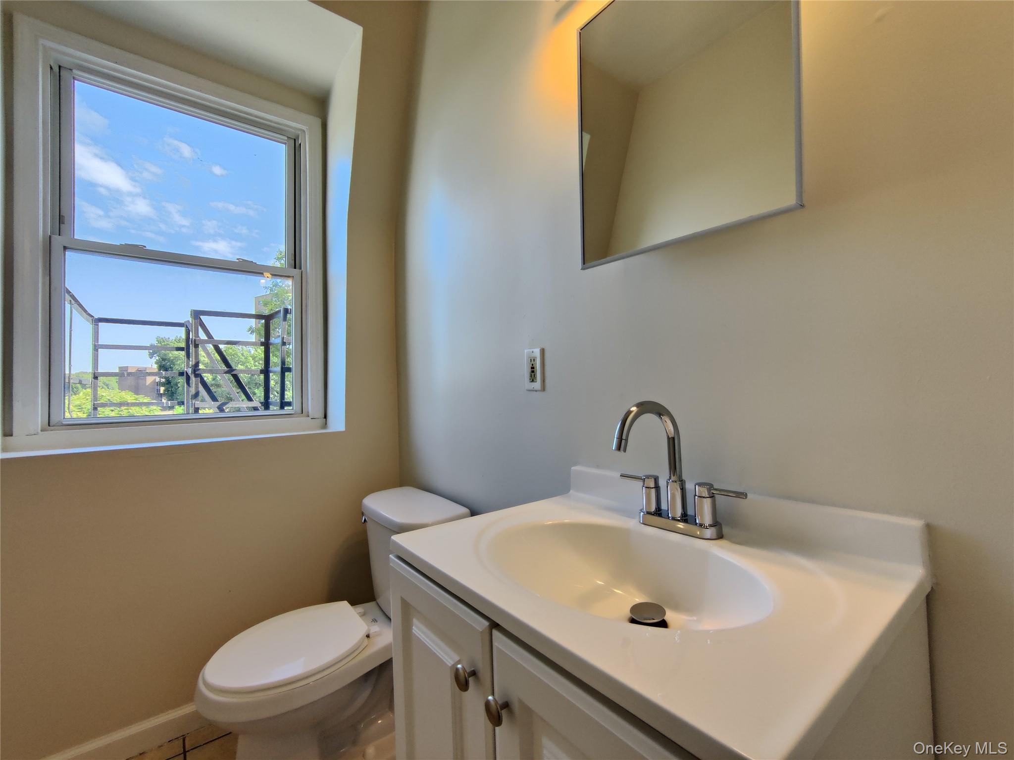 #12 photo, 219 MILL Street, Poughkeepsie , NY 12601