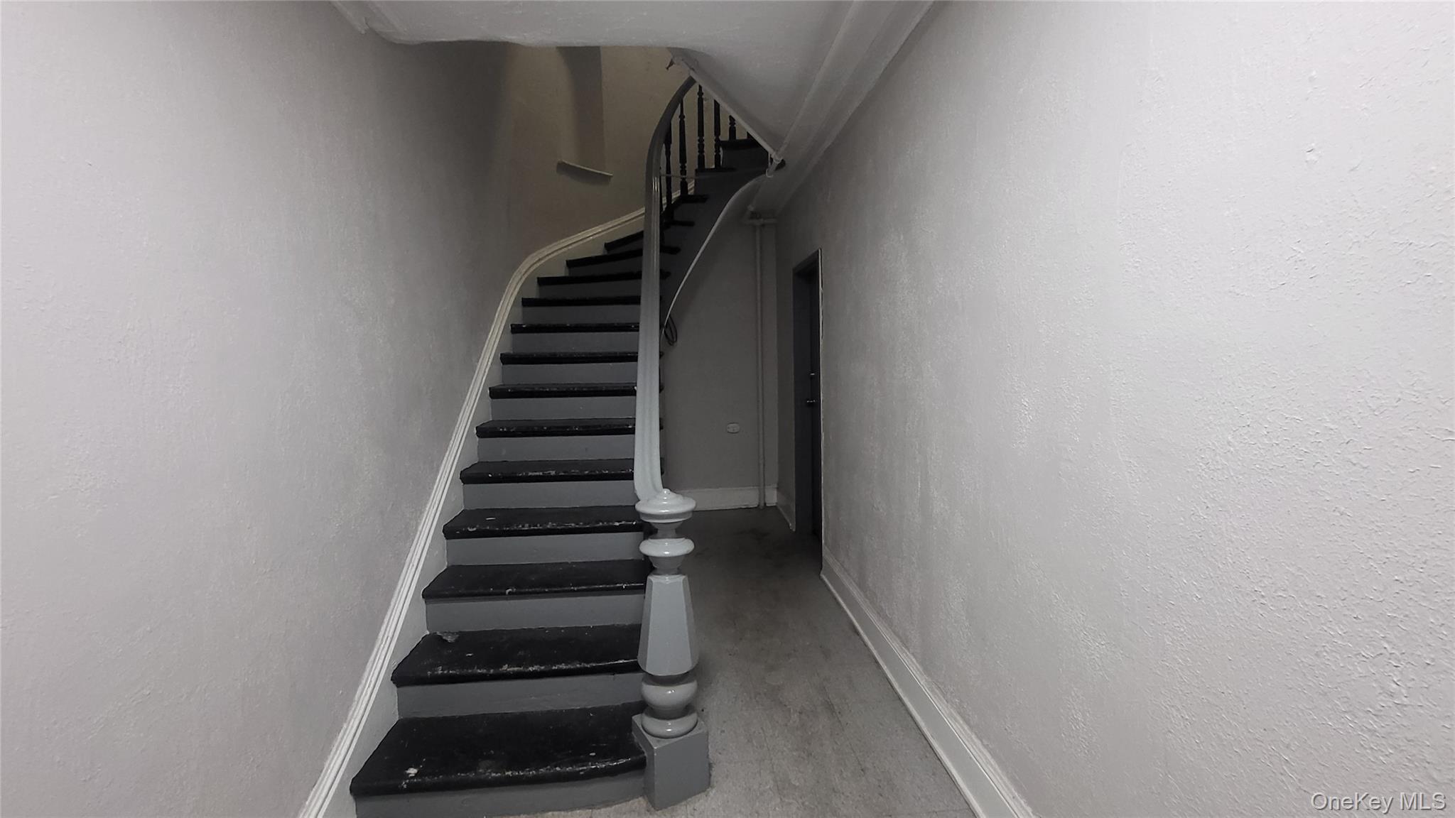 #3 photo, 61 S Hamilton St Apt 2, Poughkeepsie , NY 12601