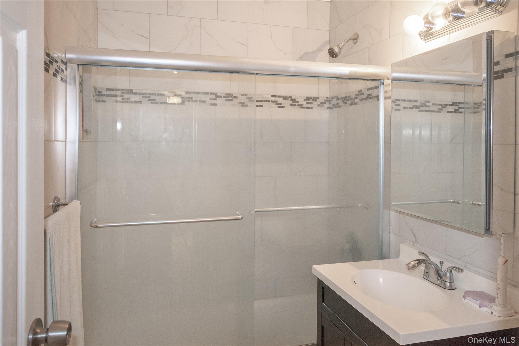 #12 photo, 26 Ivy Street, Farmingdale , NY 11735