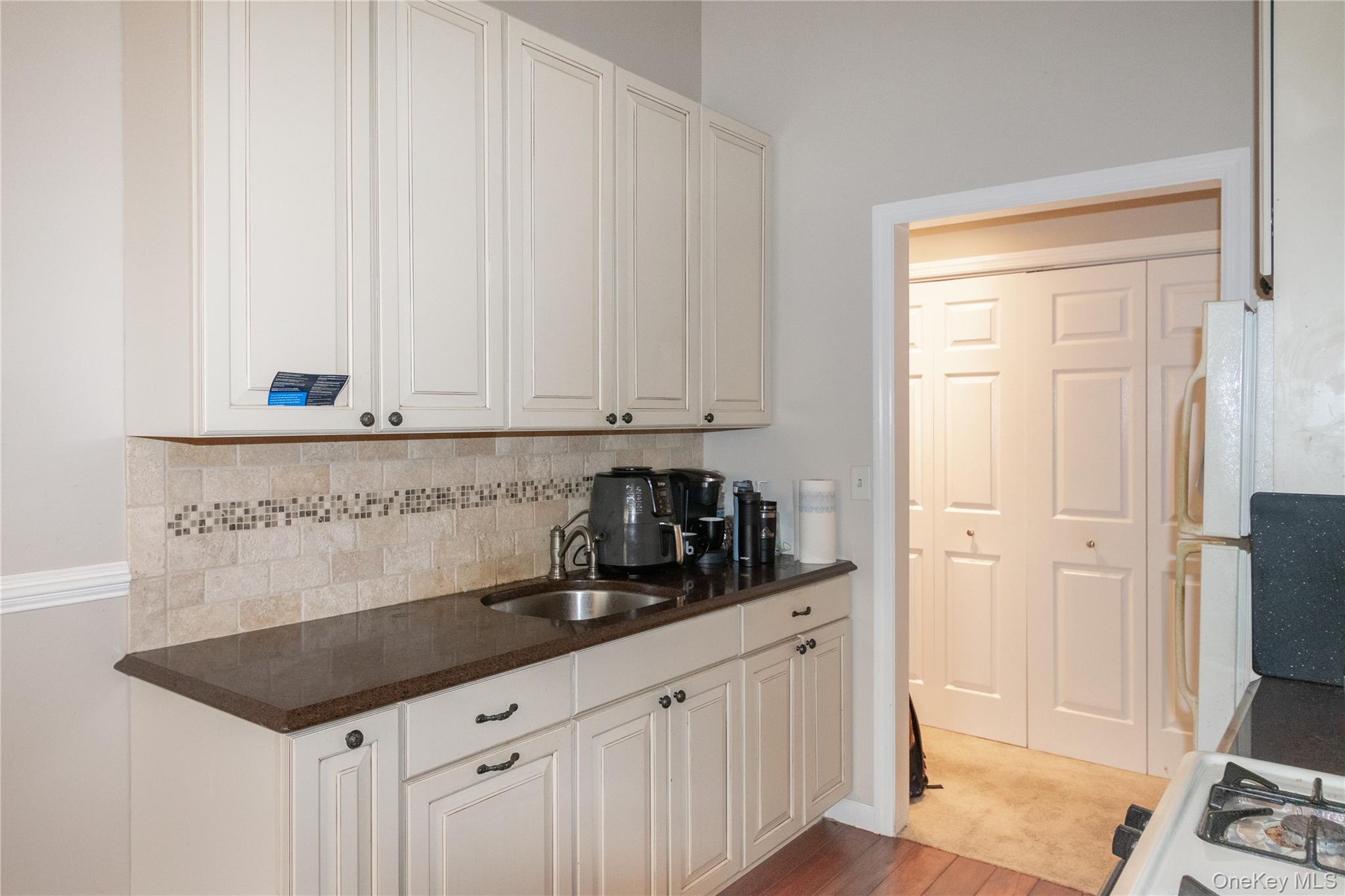 #8 photo, 26 Ivy Street, Farmingdale , NY 11735