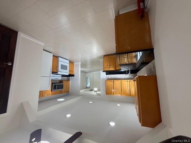 #9 photo, 487 5th Avenue, Cedarhurst , NY 11516