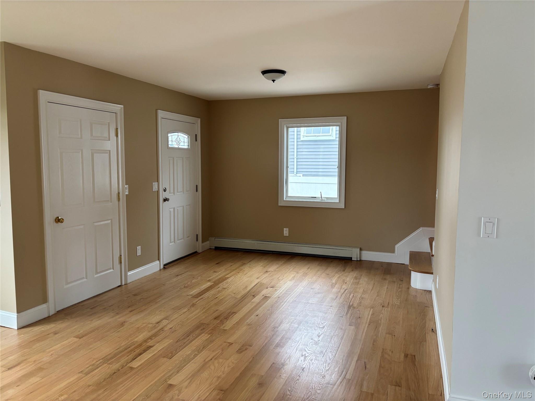 #4 photo, 65 Jefferson Place, Massapequa , NY 11758