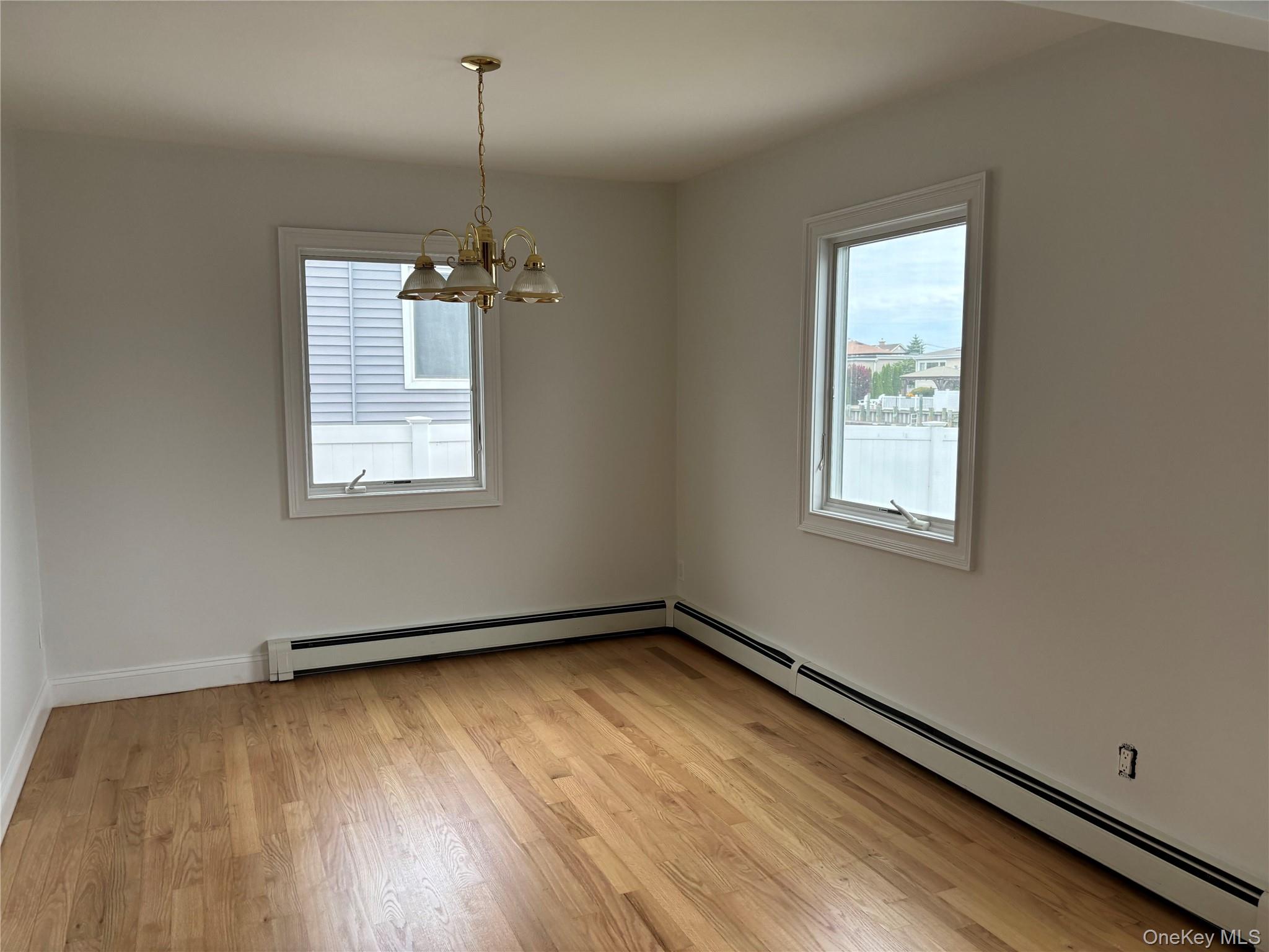 #5 photo, 65 Jefferson Place, Massapequa , NY 11758