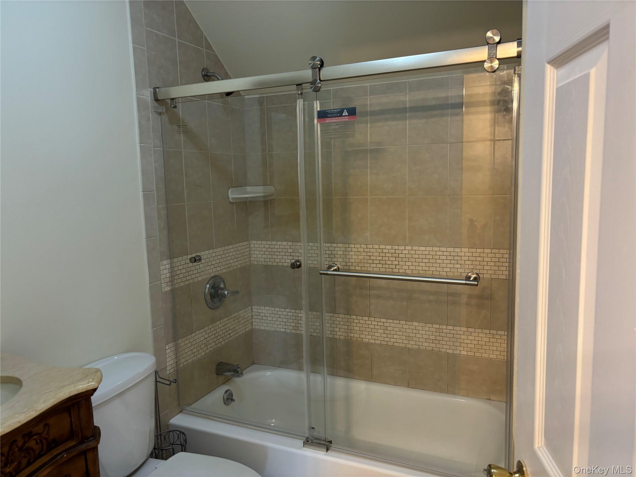 #9 photo, 65 Jefferson Place, Massapequa , NY 11758