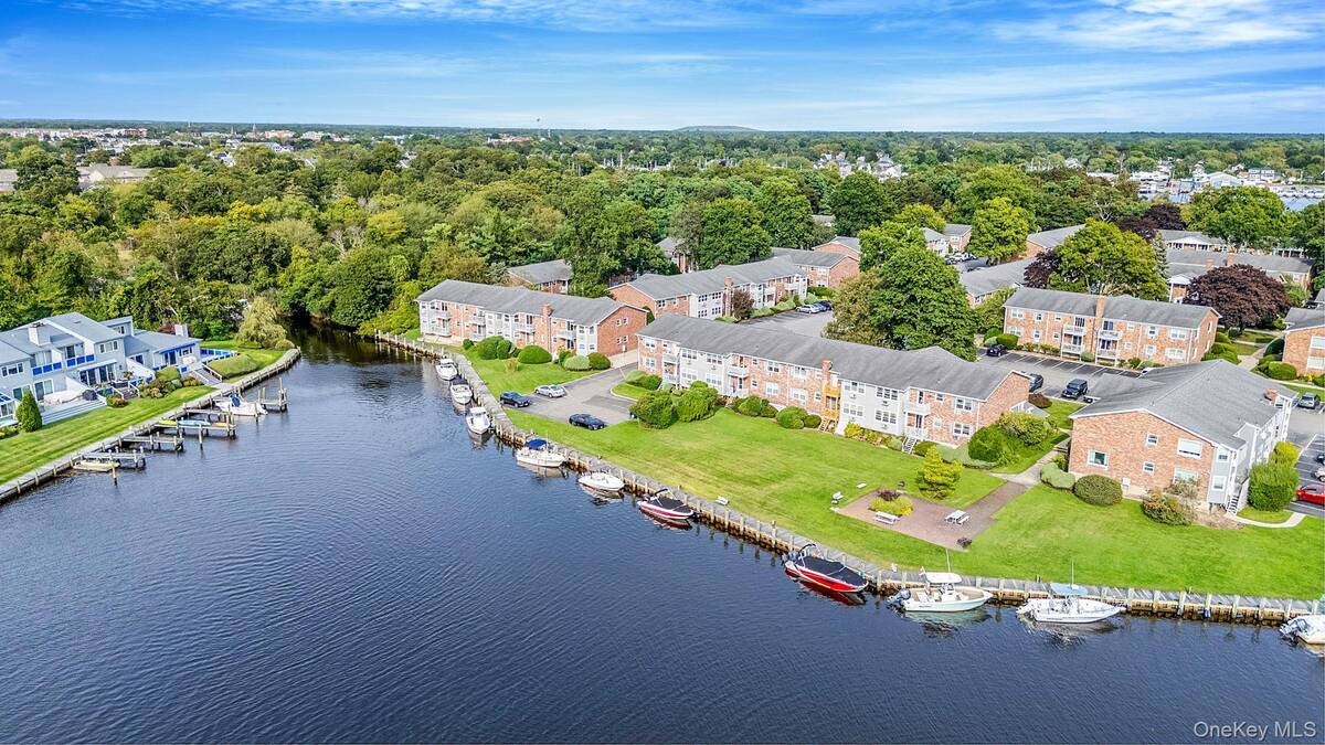 #1 photo, 135 Fairharbor Dr, Patchogue , NY 11772