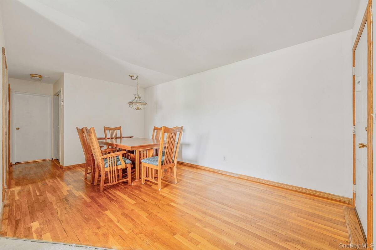 #14 photo, 135 Fairharbor Dr, Patchogue , NY 11772