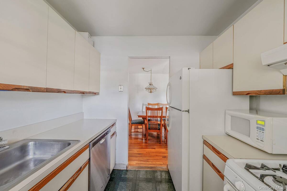 #15 photo, 135 Fairharbor Dr, Patchogue , NY 11772