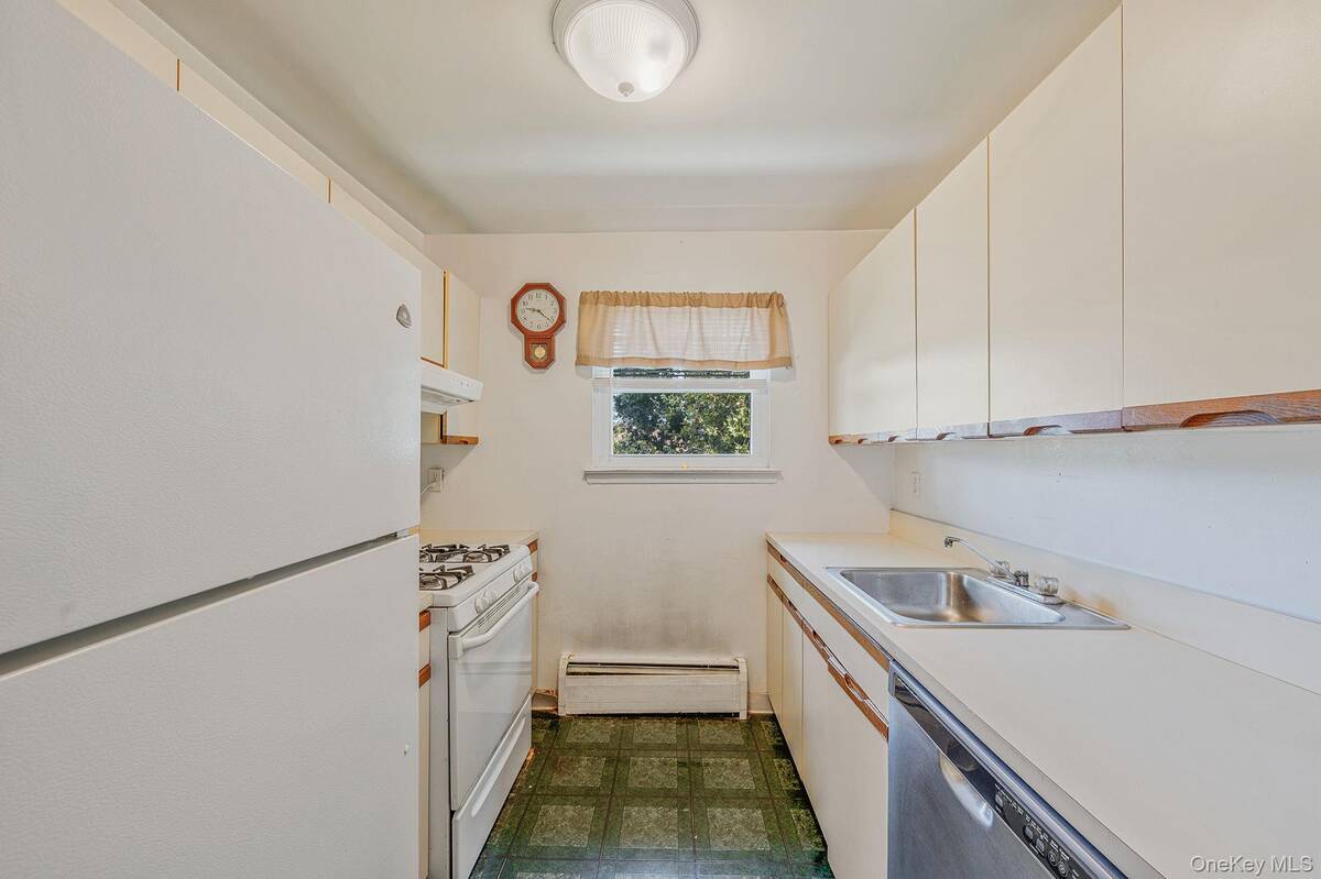 #16 photo, 135 Fairharbor Dr, Patchogue , NY 11772