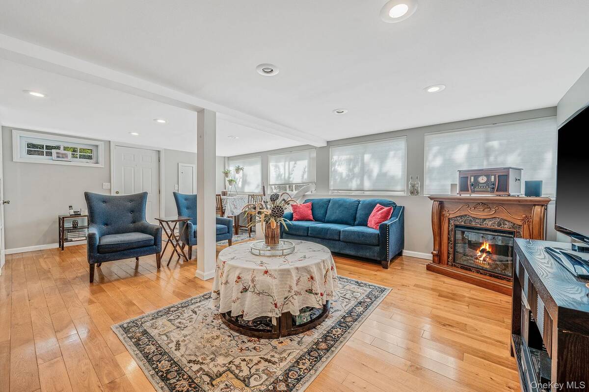 #13 photo, 27 Split Cedar Drive, Islandia , NY 11749