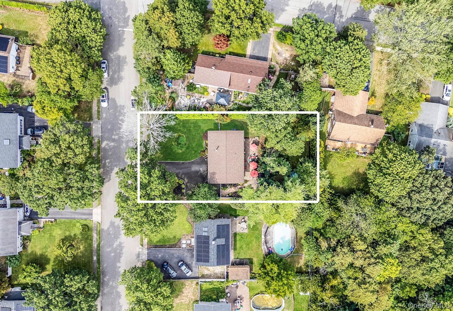 #24 photo, 27 Split Cedar Drive, Islandia , NY 11749