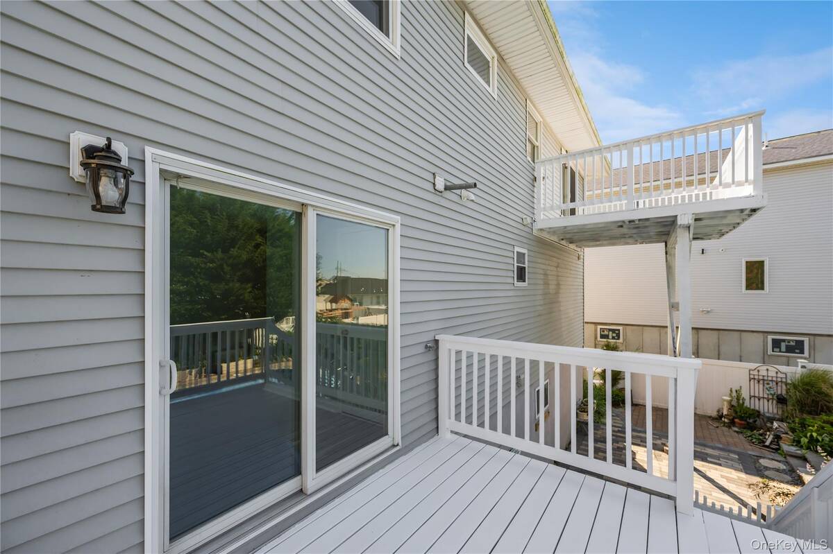 #16 photo, 869 Beach Street, サフォーク郡 Lindenhurst , NY 11757