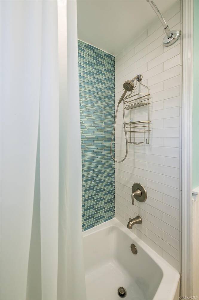 #21 photo, 869 Beach Street, サフォーク郡 Lindenhurst , NY 11757