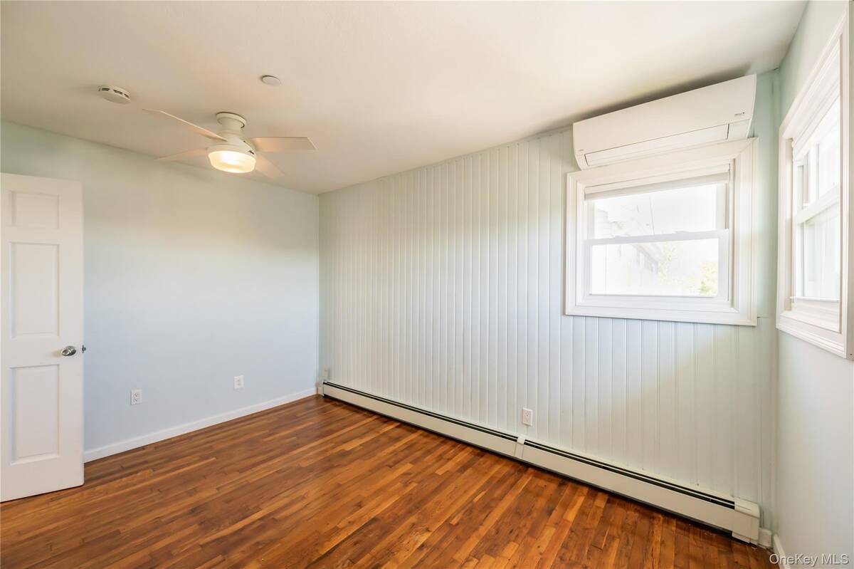 #24 photo, 869 Beach Street, サフォーク郡 Lindenhurst , NY 11757