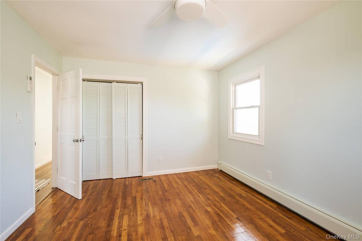 #26 photo, 869 Beach Street, サフォーク郡 Lindenhurst , NY 11757