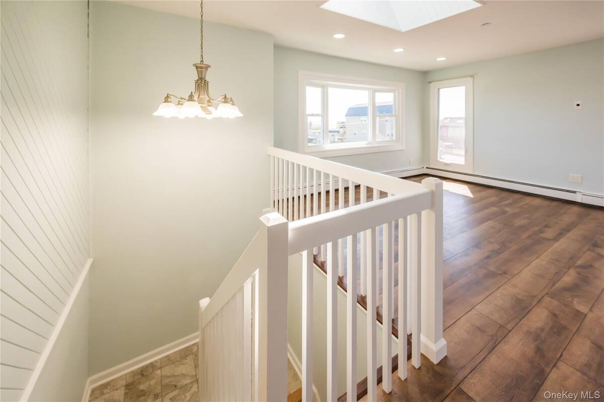 #28 photo, 869 Beach Street, サフォーク郡 Lindenhurst , NY 11757