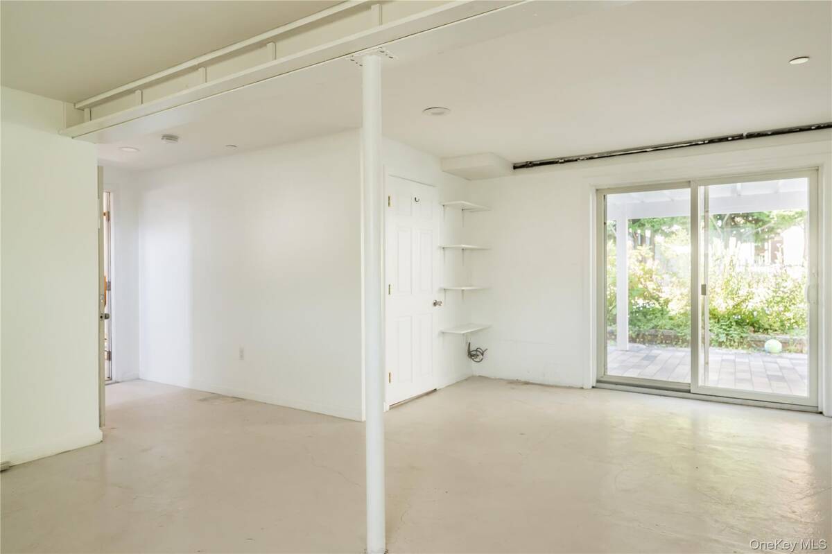 #35 photo, 869 Beach Street, サフォーク郡 Lindenhurst , NY 11757