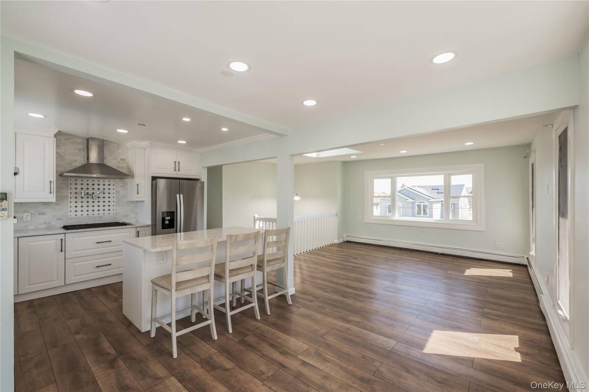 #6 photo, 869 Beach Street, サフォーク郡 Lindenhurst , NY 11757