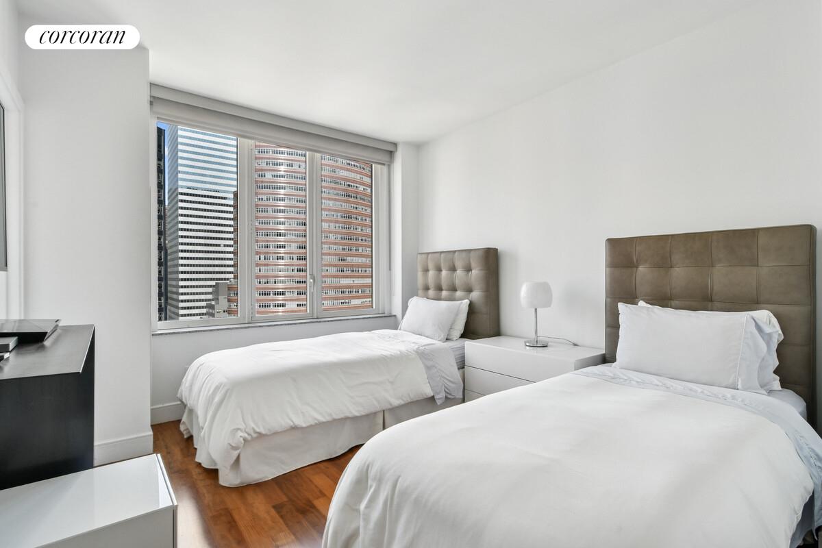 #13 photo, 250 E 53RD Street, Turtle Bay , NY 10022