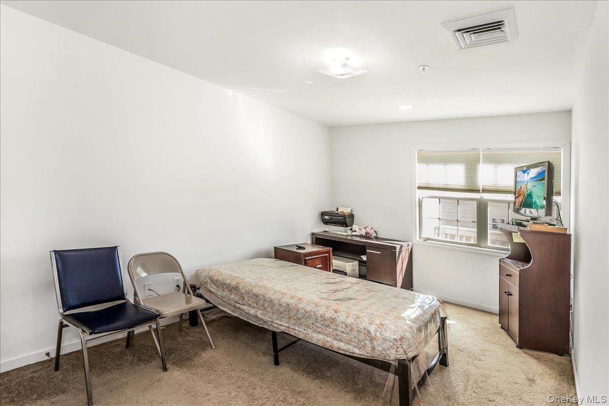 #10 photo, 802 Willow Lane, Valley Stream , NY 11580