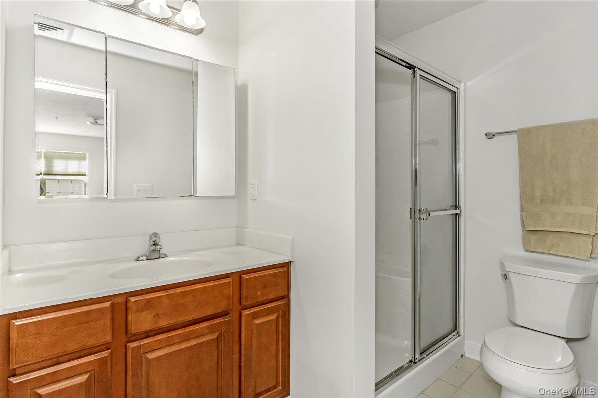 #11 photo, 802 Willow Lane, Valley Stream , NY 11580