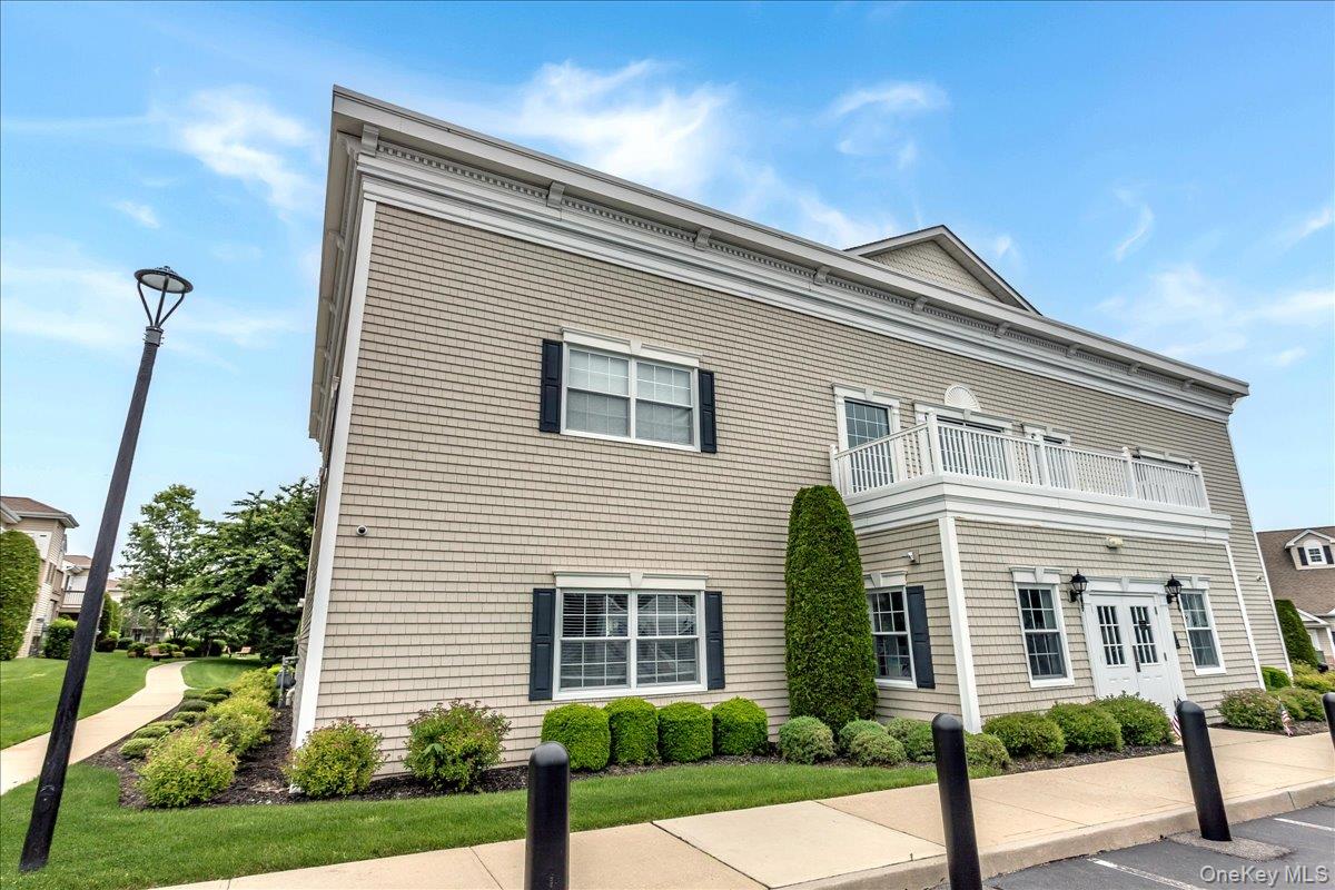 #16 photo, 802 Willow Lane, Valley Stream , NY 11580