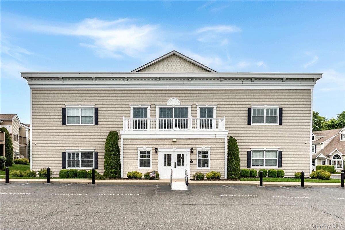 #17 photo, 802 Willow Lane, Valley Stream , NY 11580