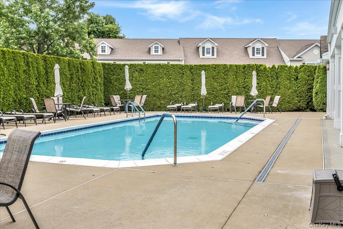 #18 photo, 802 Willow Lane, Valley Stream , NY 11580