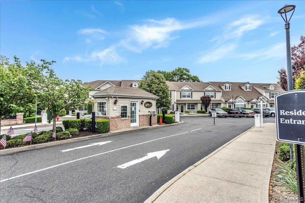 #19 photo, 802 Willow Lane, Valley Stream , NY 11580