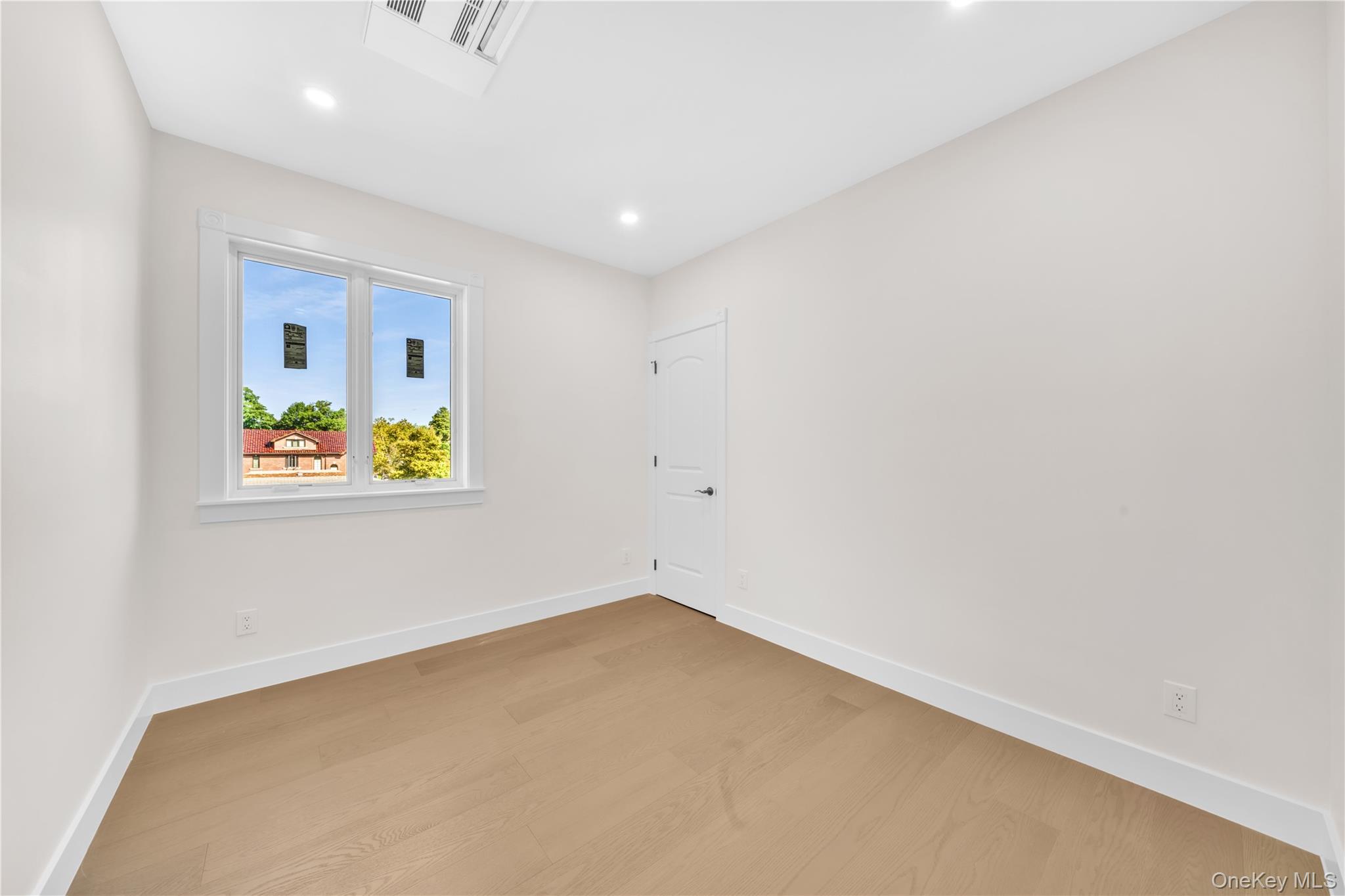 #7 photo, 5648 219th Street, Bayside , NY 11364