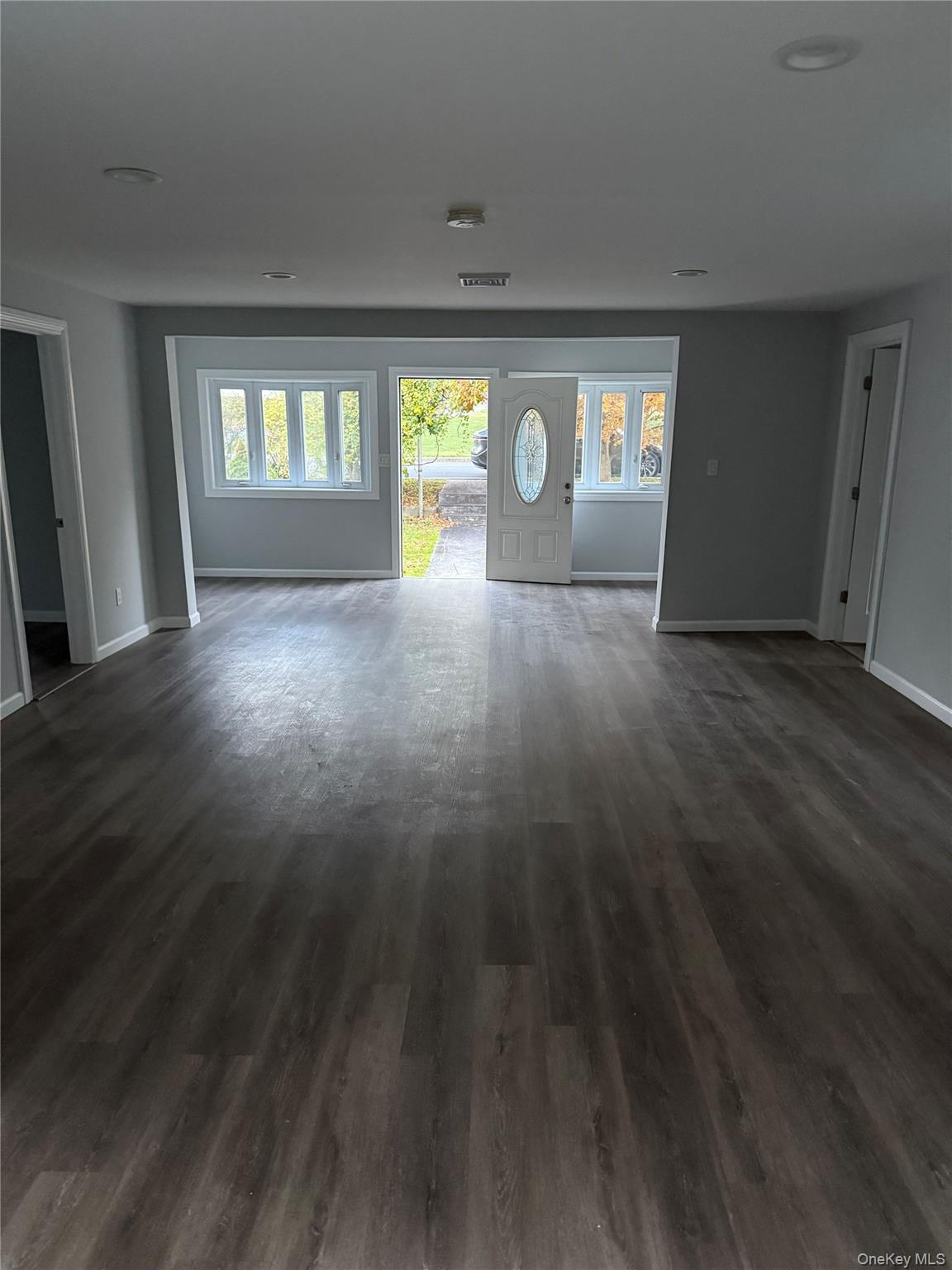 #4 photo, 60 Narcissus Rd, Kings Park , NY 11754