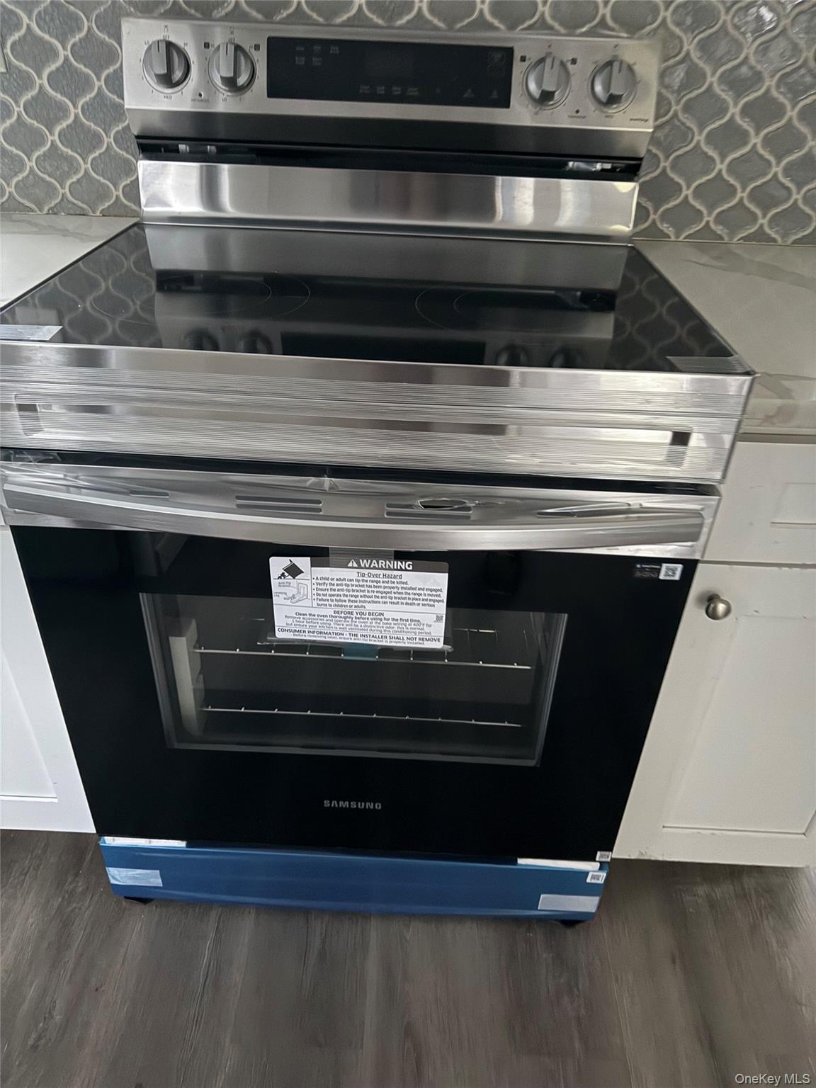 #6 photo, 60 Narcissus Rd, Kings Park , NY 11754