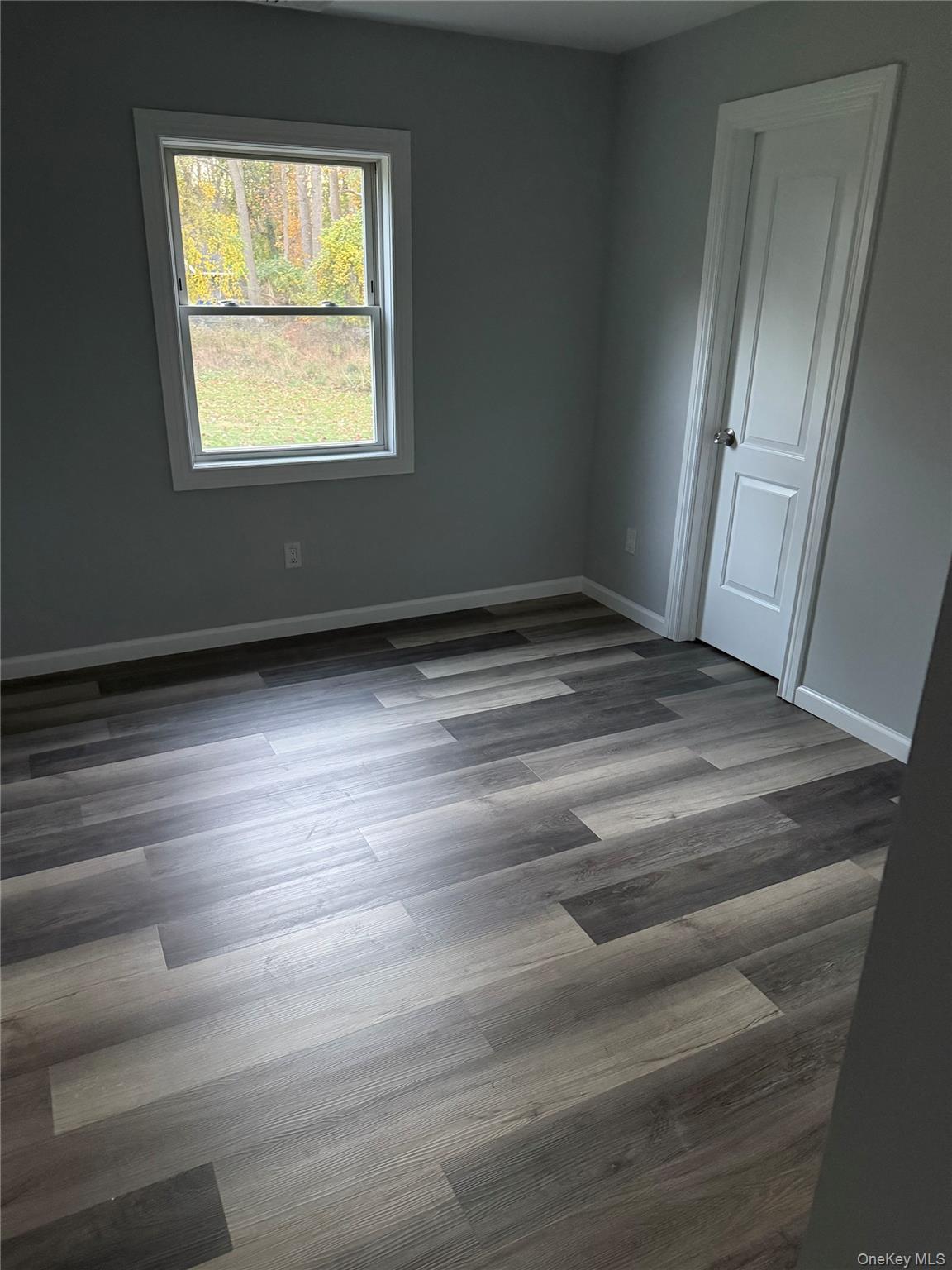 #9 photo, 60 Narcissus Rd, Kings Park , NY 11754