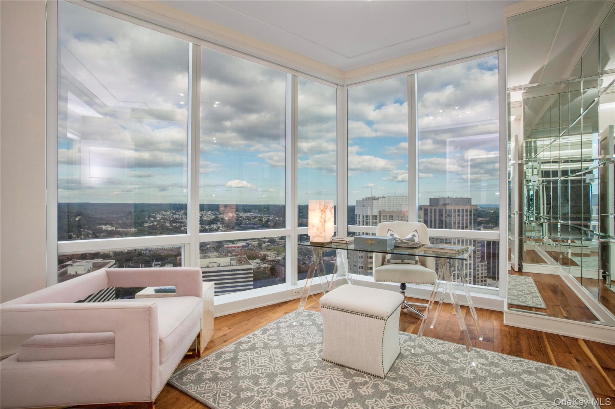 #16 photo, 1 Renaissance Square, White Plains , NY 10601