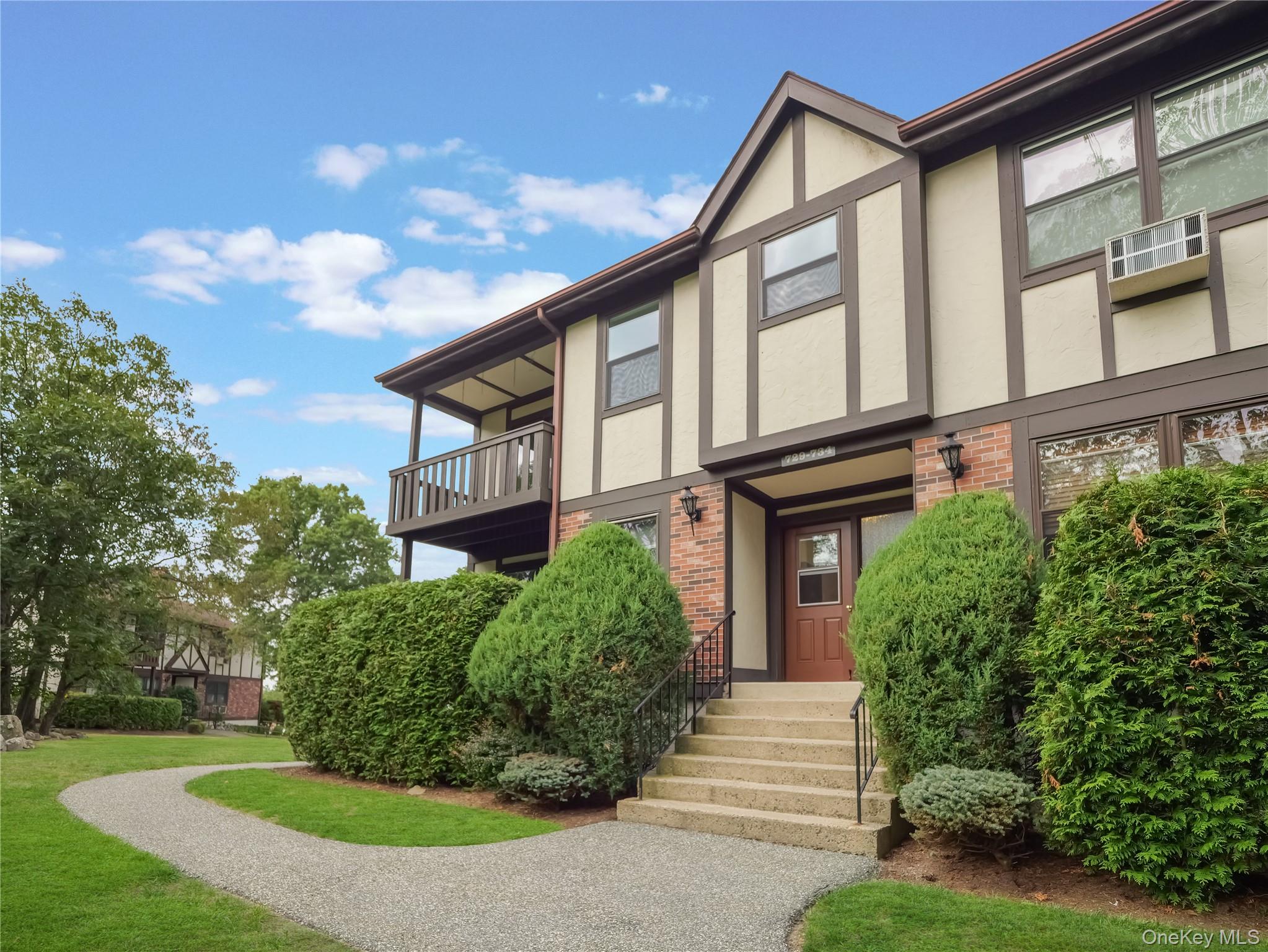 #1 photo, 732 Sierra Vista Lane, Valley Cottage , NY 10989