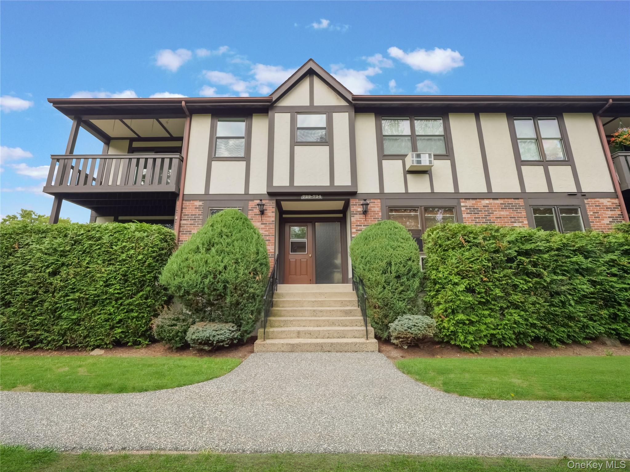 #2 photo, 732 Sierra Vista Lane, Valley Cottage , NY 10989