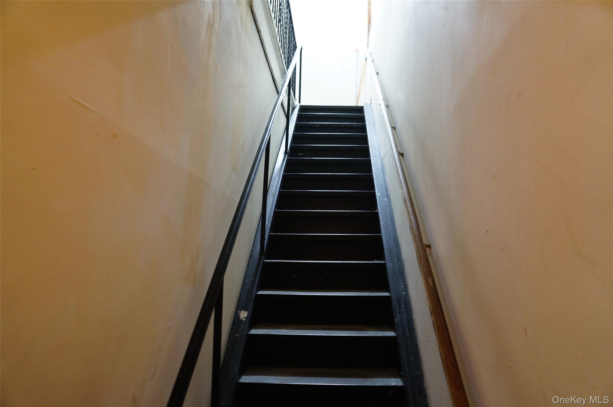 #4 photo, 14-46 College Point Boulevard, クイーンズ区 College Point , NY 11356