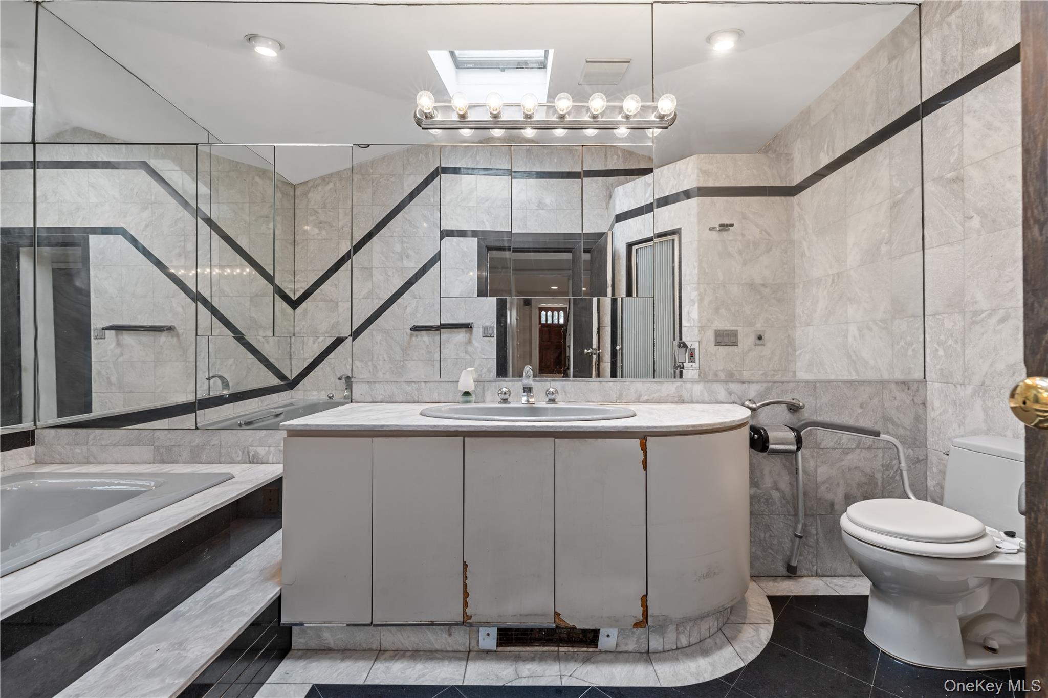 #16 photo, 311 Hamilton Avenue, ナッソー郡 Hewlett , NY 11557