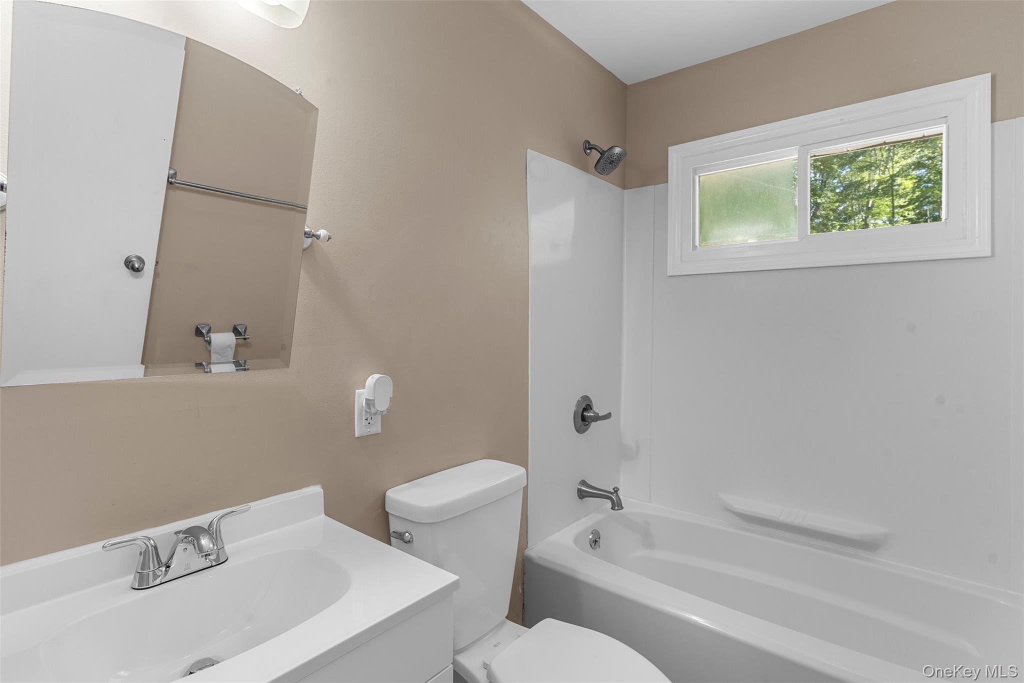 #20 photo, 38 Marshall Road, Hyde Park , NY 12538