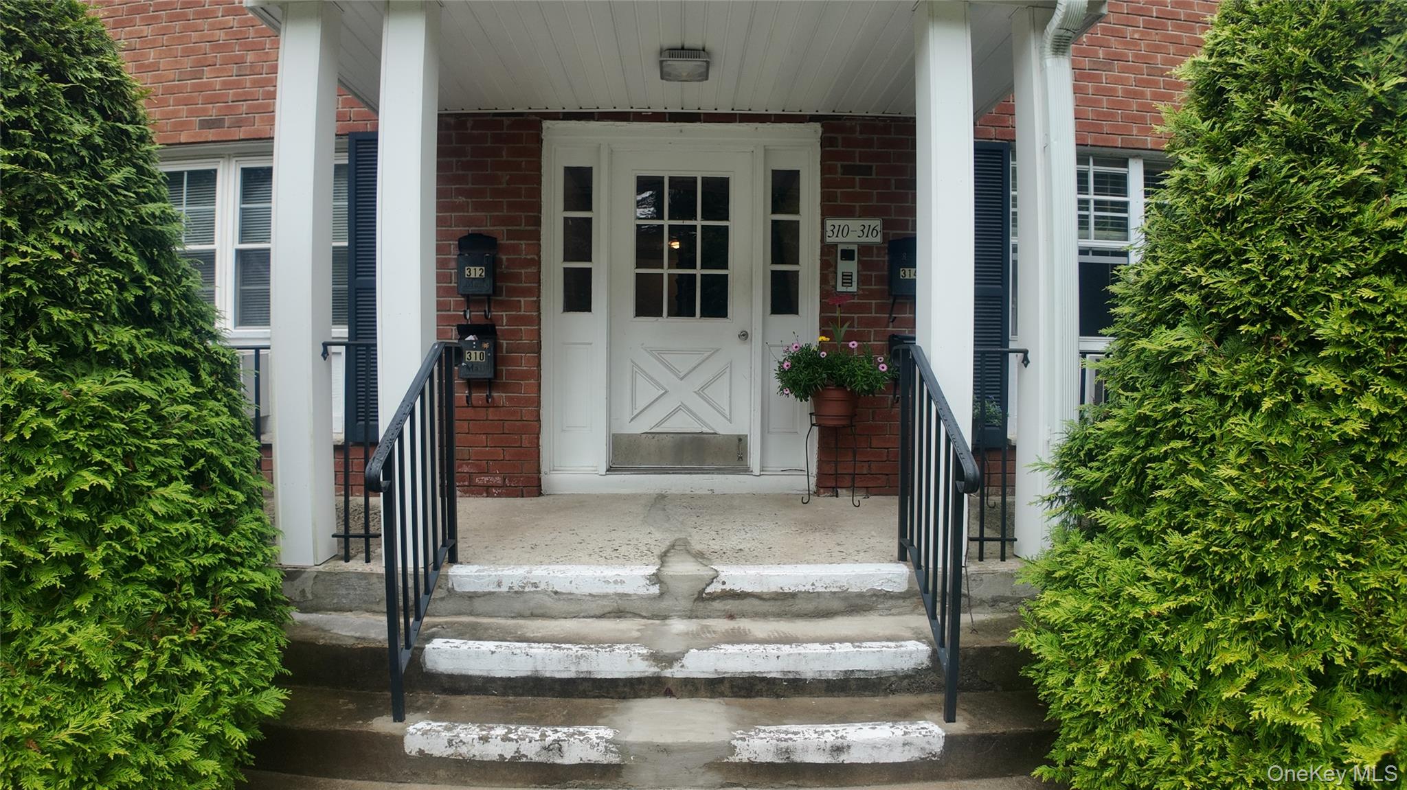 #1 photo, 310 Parkside Drive, 纽约州 Suffern , NY 10901