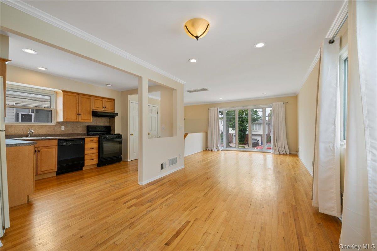 #17 photo, 16419 89th Street, Howard Beach , NY 11414