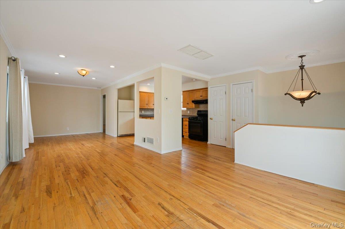 #18 photo, 16419 89th Street, Howard Beach , NY 11414